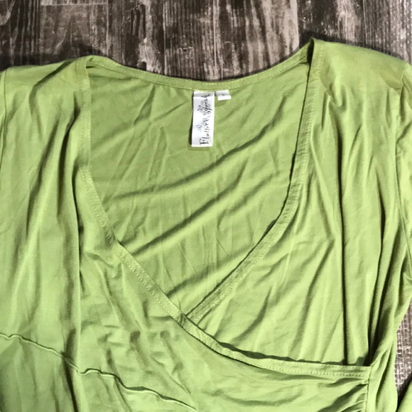 💥 3 for $20 Flutter & Squeak Drape Front Top - Picture 3 of 7